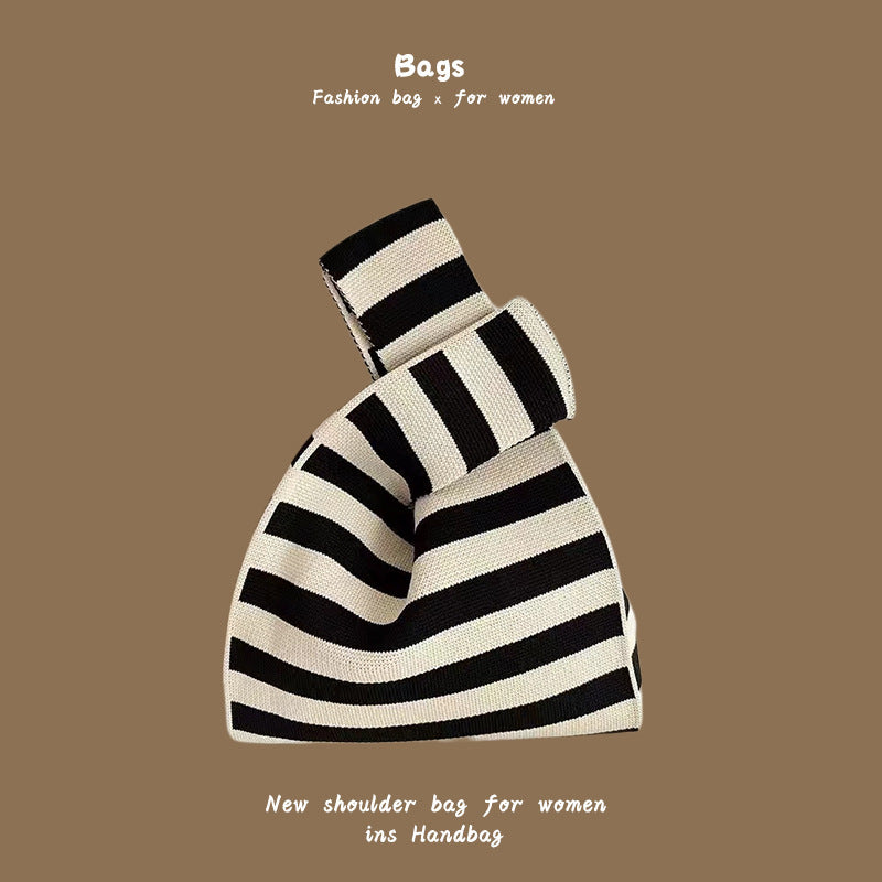 Women's Knitted Wool Bucket Bag