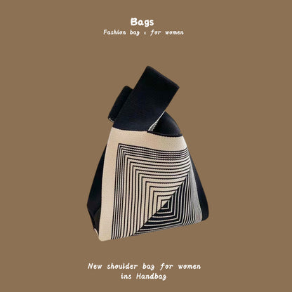 Women's Knitted Wool Bucket Bag