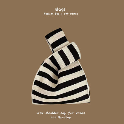 Women's Knitted Wool Bucket Bag